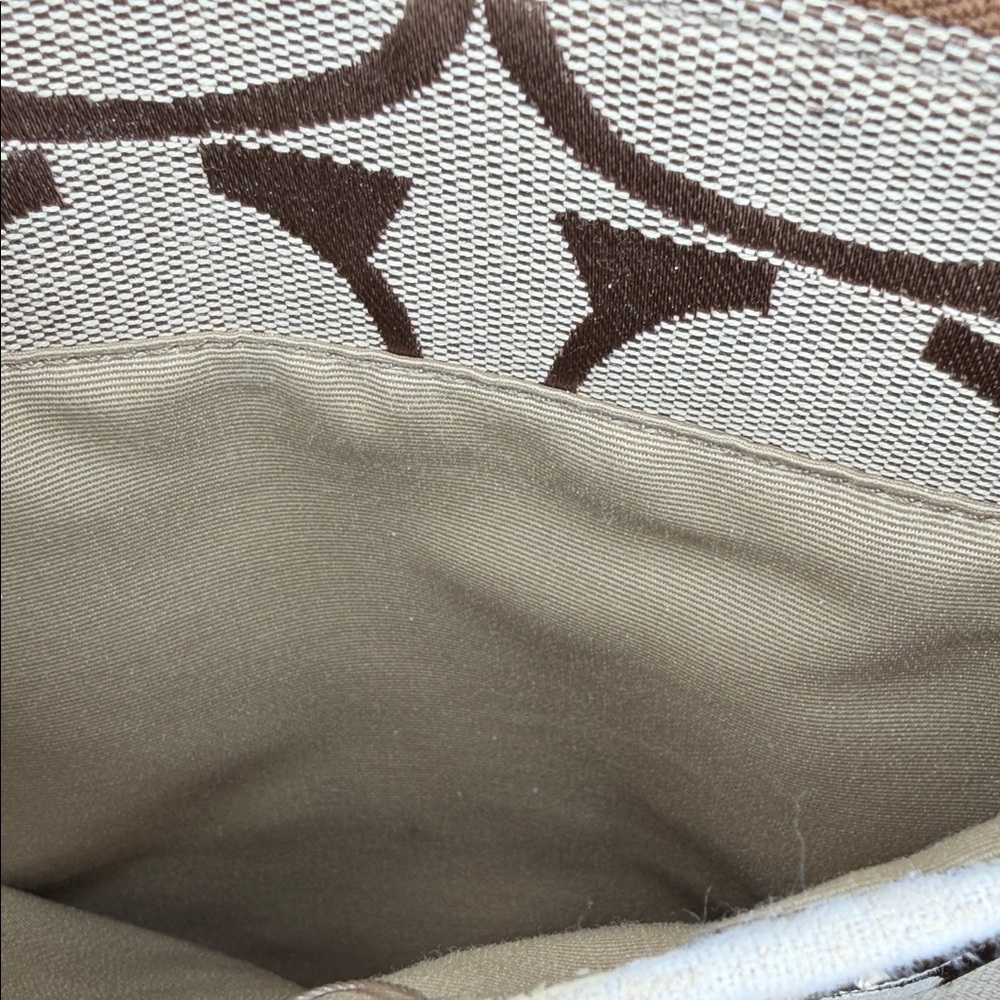 Coach tay and Brown Crossbody bag some rubbing on zipper pull gold tassel - Picture 4 of 15